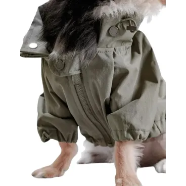 Imperméable kaki pour chien porté – vue de face
