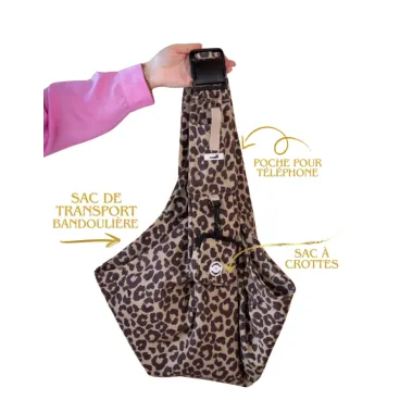 Sac bandoulière motif léopard pour chien – poches pratiques annotées