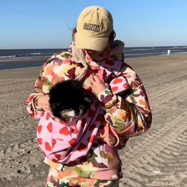 sac bandoulière pour chien avec poche téléphone et sac à crottes assorti