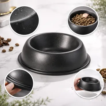 gamelle-chien-noire-avec-croquettes-base-stable-antiderapante
